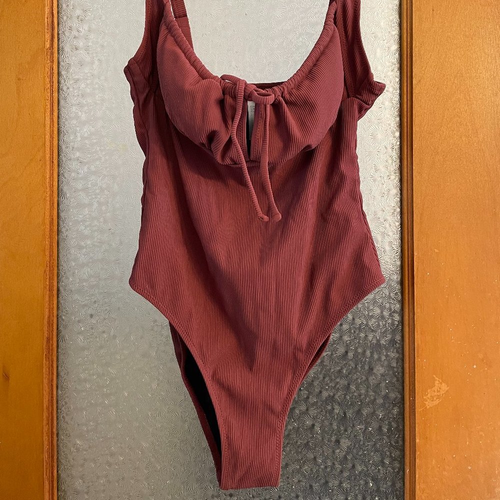 Berlook | Ribbed Coffee Brown Cutout Tie One-Piece Swimsuit | Size L | NWT